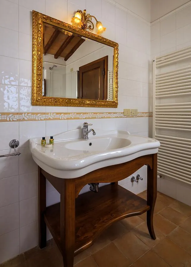 San Donato in Poggio Le Filigare Winery & Accomodation In Chianti בית חווה